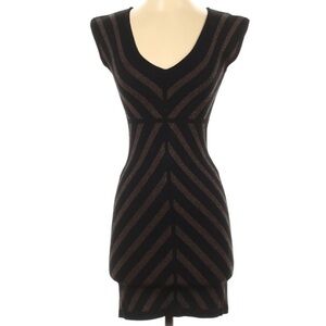MAX STUDIO Fitted knit sleeveless mini dress small